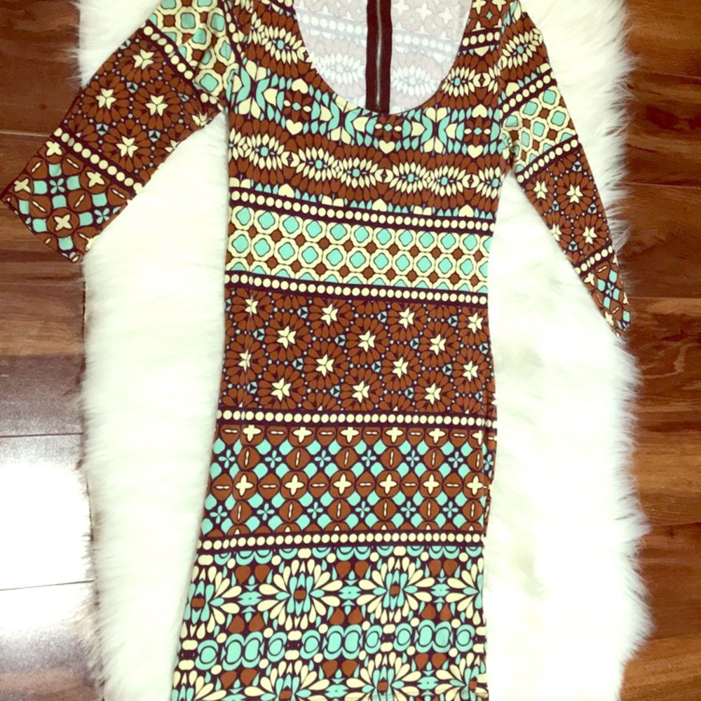 Geometric midi dress.